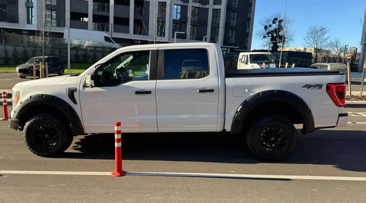 Ford F-150 2021, белый, 57 000 км - Внедорожники/пикапы (Авто) в Челябинск