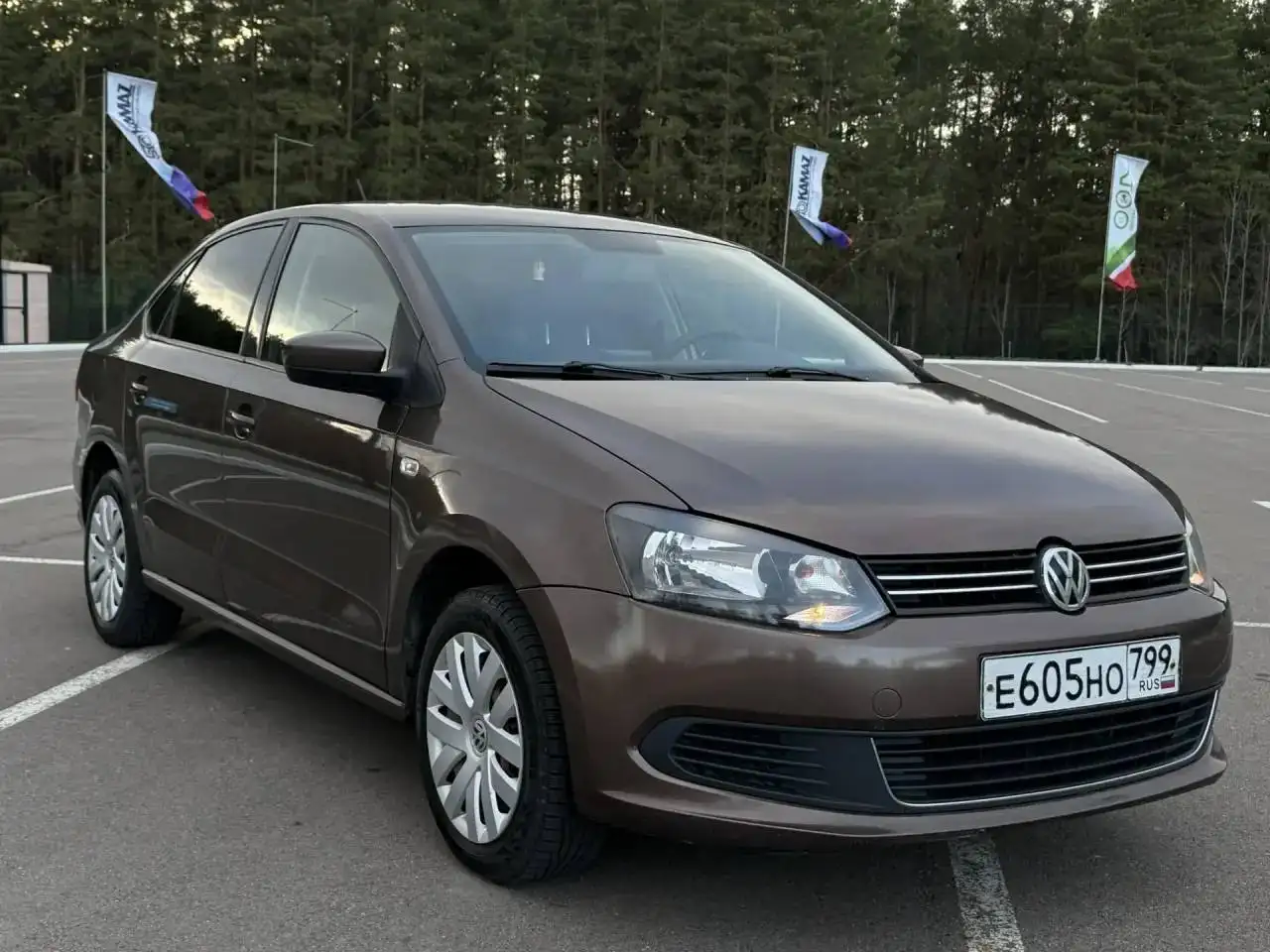 VW Polo 1.6 автомат 2015 - Легковые автомобили (Авто) в Набережные Челны
