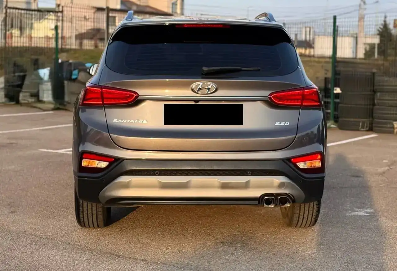 Hyundai Santa Fe 2018 2.2D AT - Легковые автомобили (Авто) в Челябинск