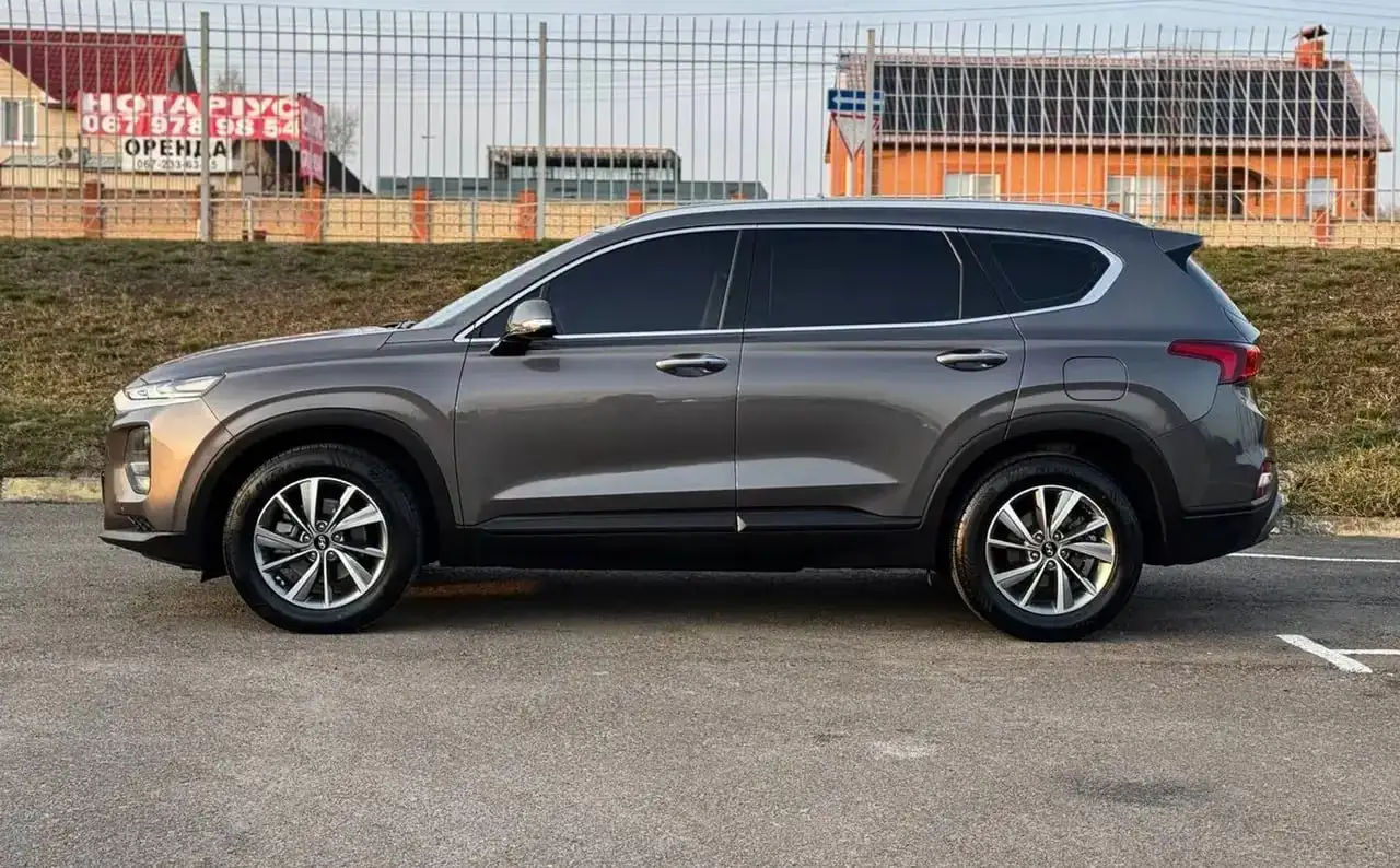 Hyundai Santa Fe 2018 2.2D AT - Легковые автомобили (Авто) в Челябинск