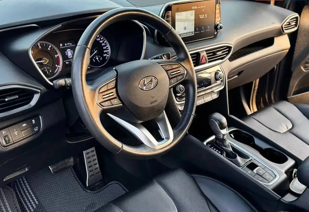 Hyundai Santa Fe 2018 2.2D AT - Легковые автомобили (Авто) в Челябинск
