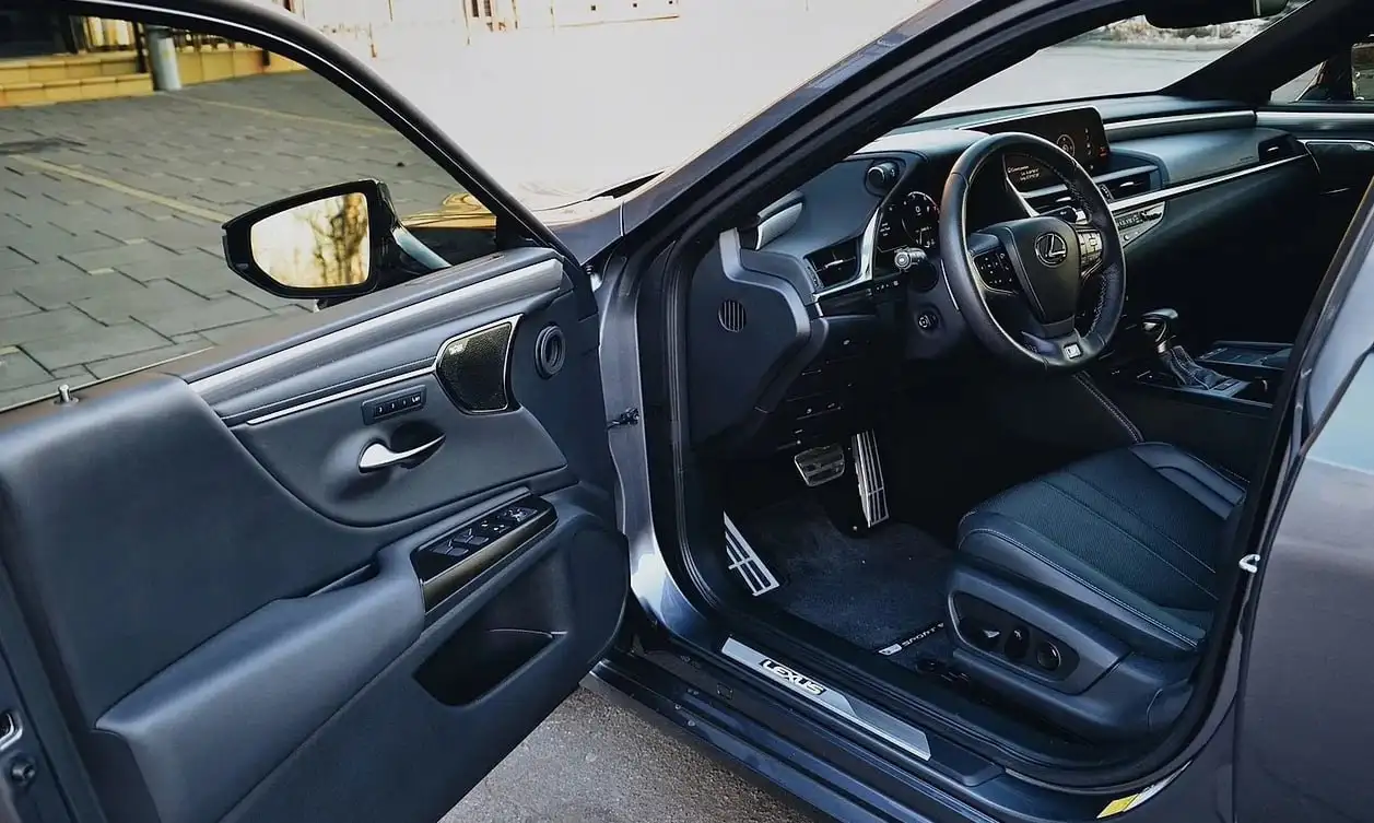 Lexus ES 350 2018 - Lexus ES (Авто) в Челябинск