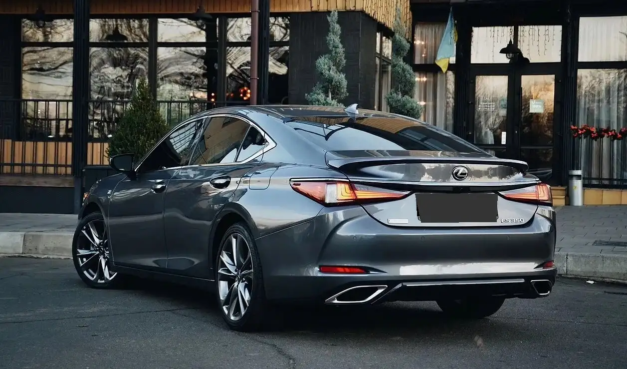 Lexus ES 350 2018 - Lexus ES (Авто) в Челябинск