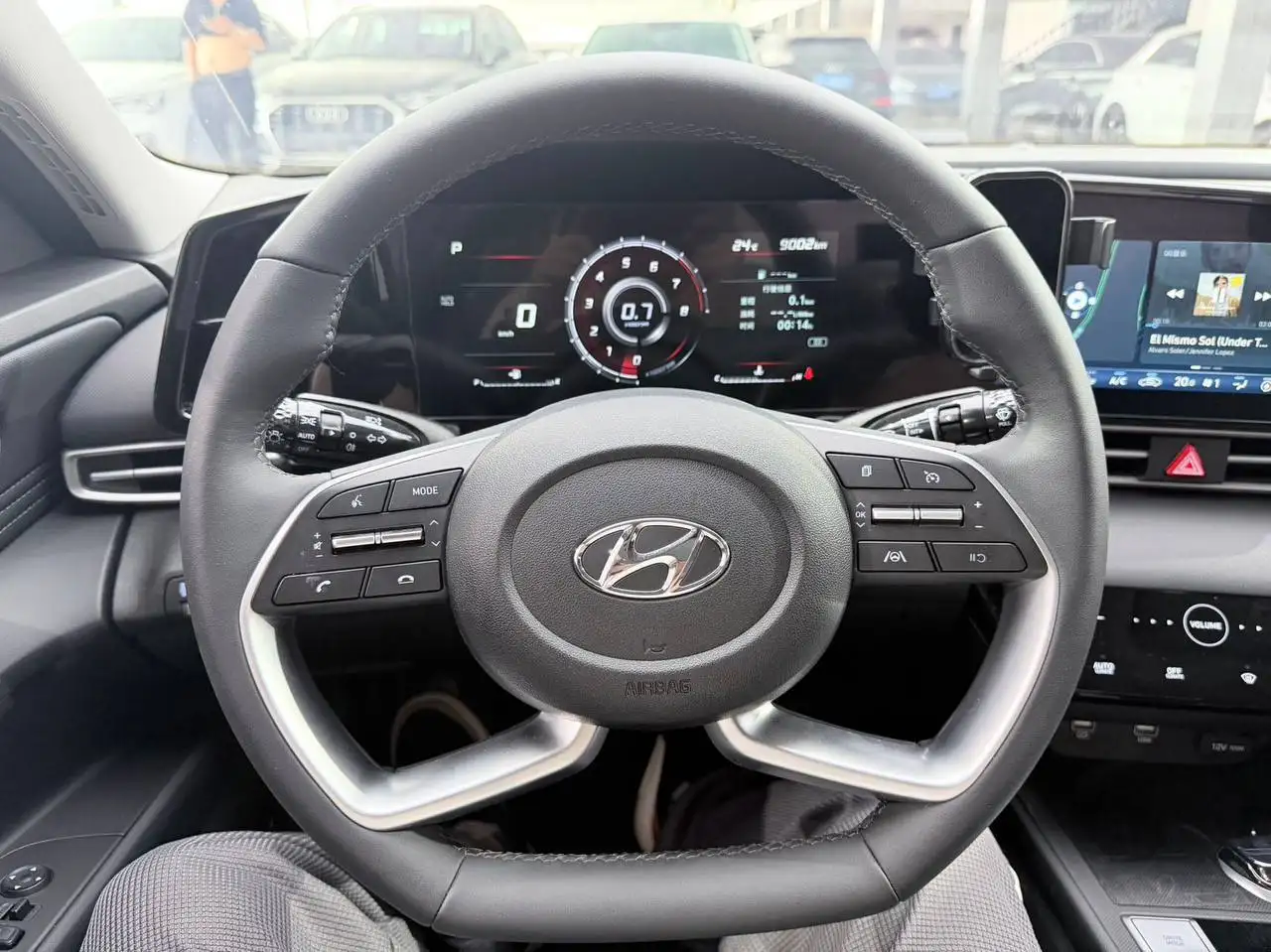 Hyundai Elantra 2023 года - Hyundai (Авто) в Челябинск