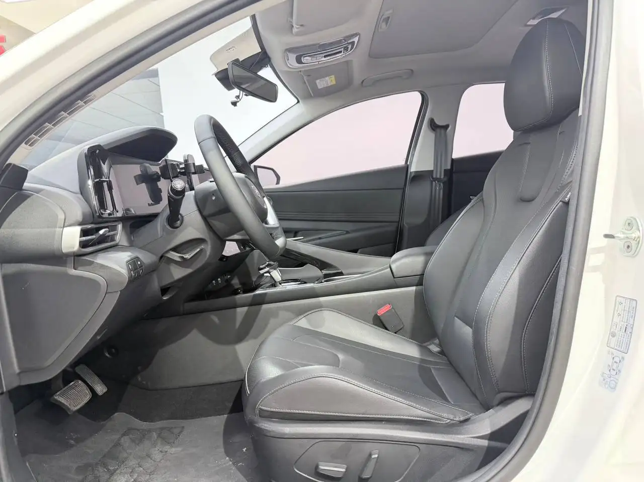 Hyundai Elantra 2023 года - Hyundai (Авто) в Челябинск
