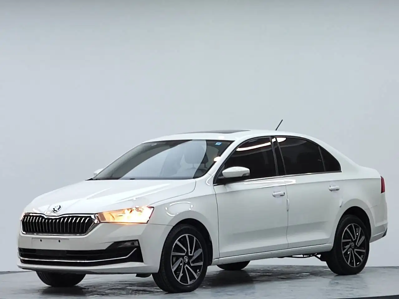 Skoda Rapid 2022 - Легковые автомобили (Авто) в Челябинск