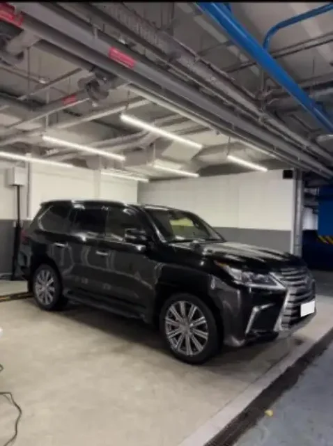 Lexus LX 3 поколение [2-й рестайлинг] 2016 - Запчасти и аксессуары в Москва