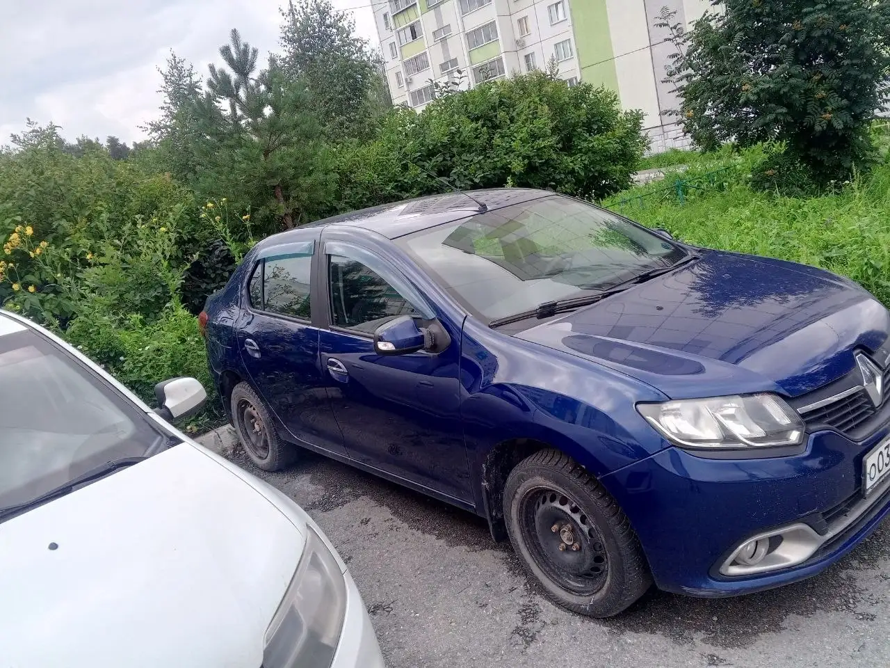 Renault Logan 2 поколение 2015 - Легковые автомобили (Авто) в Челябинск