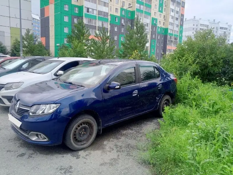 Renault Logan 2 поколение 2015 - Легковые автомобили (Авто) в Челябинск