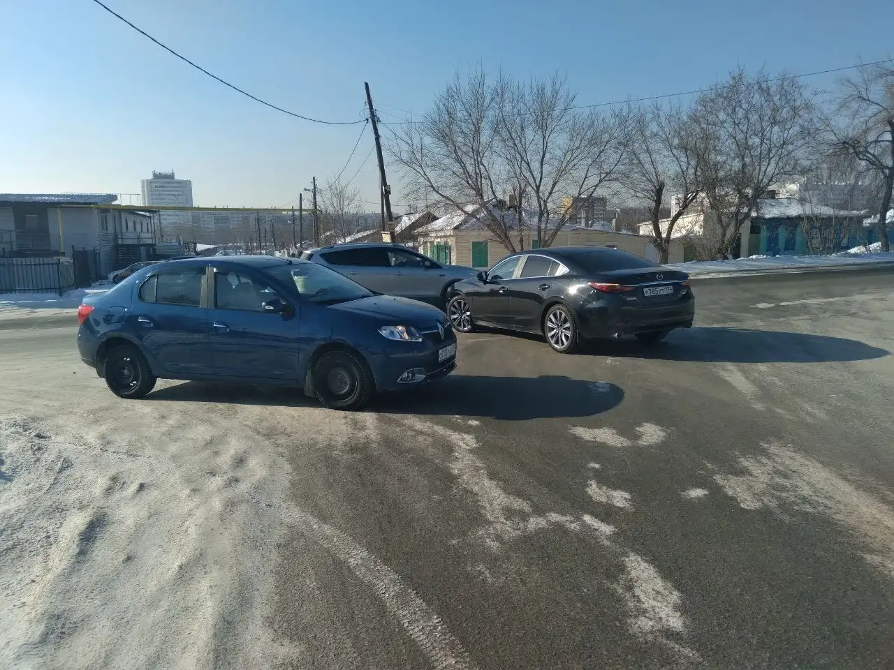 Renault Logan 2 поколение 2015 - Легковые автомобили (Авто) в Челябинск