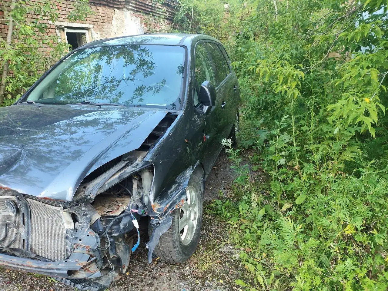 Kia Carens 2007 под разбор - Аварийные и на запчасти (Авто) в Челябинск