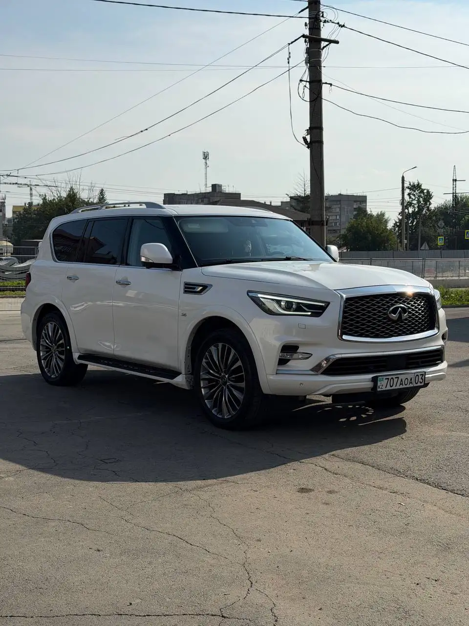 Infinity QX80 2018 года, без окрасов, пробег 90, учёт KZ, состояние нового - Авто в Челябинск