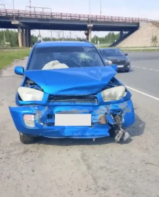 Toyota RAV4 2 поколение 2000 после ДТП - Мопеды и скутеры в Неизвестно