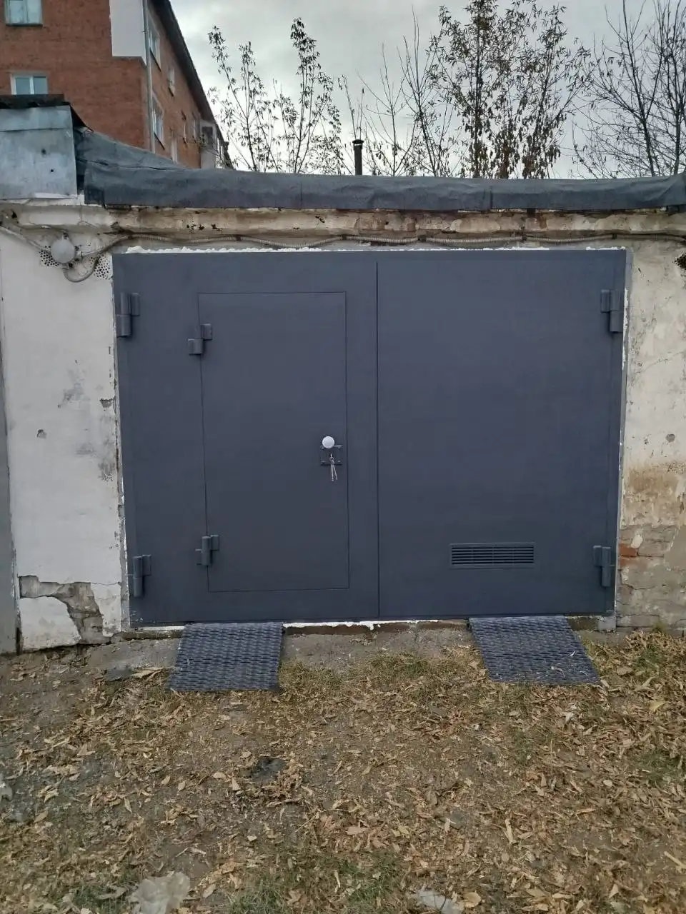 Гаражные распашные ворота с калиткой по индивидуальным размерам - Для дома и дачи в Кемерово