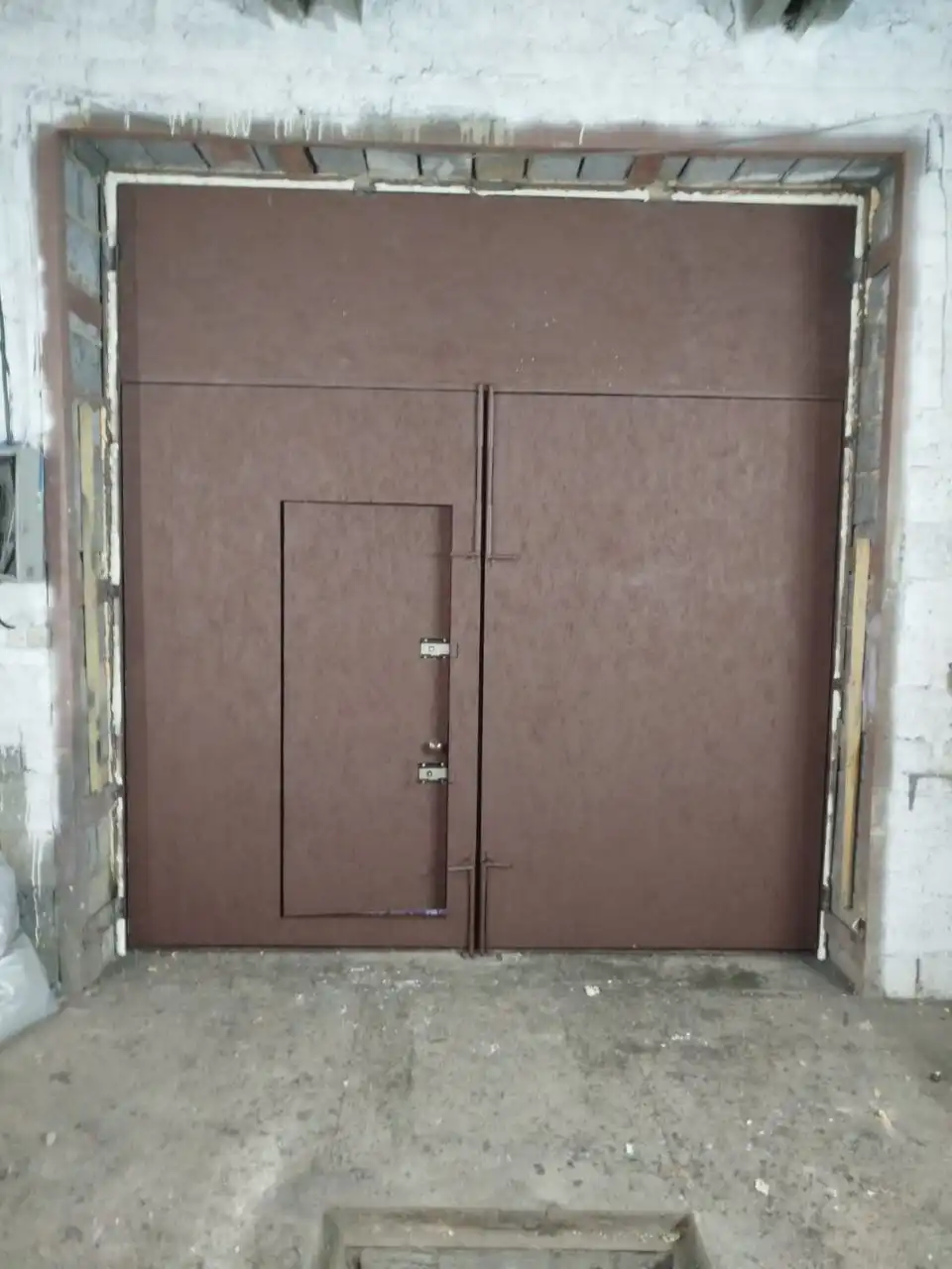 Гаражные распашные ворота с калиткой по индивидуальным размерам - Для дома и дачи в Кемерово