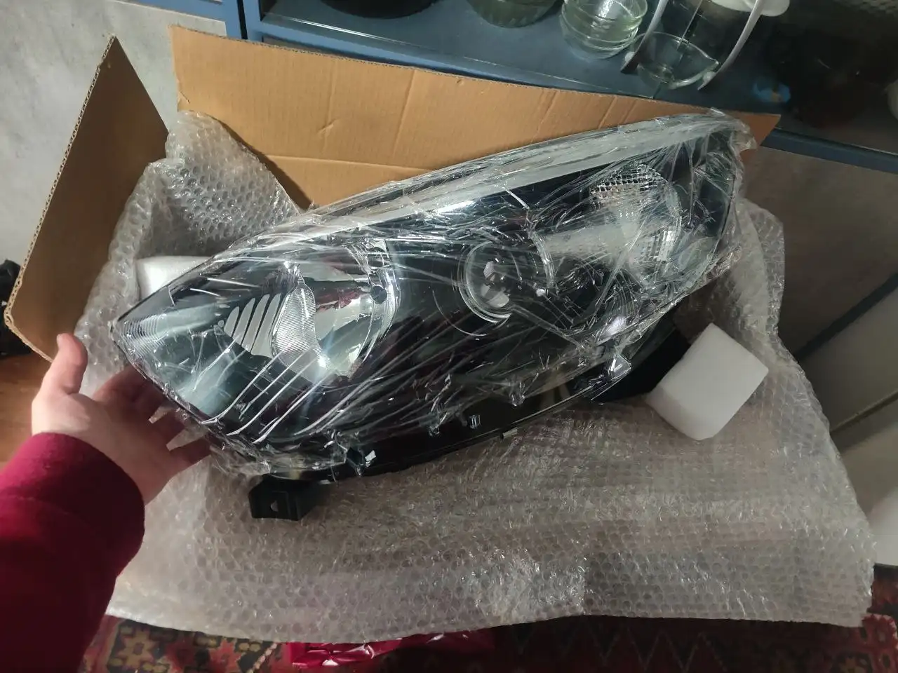 Фара водительская новая для Chevrolet Captiva 2018 года - Автосвет (Запчасти) в Кемерово