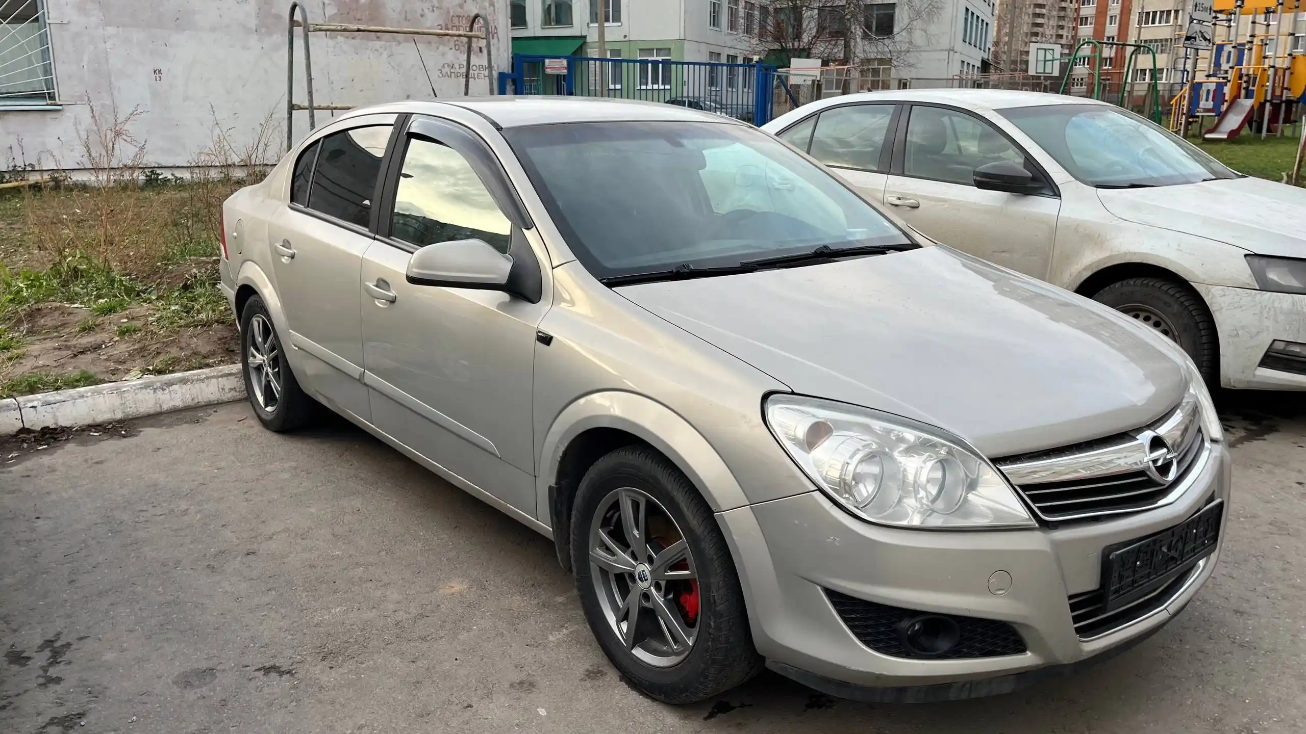 Опель 2009 года