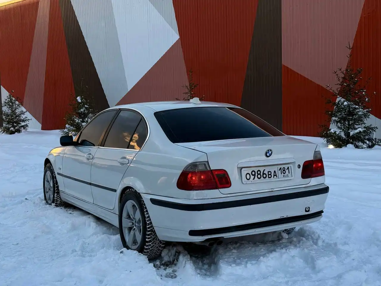 Продам BMW E46 1998 года выпуска