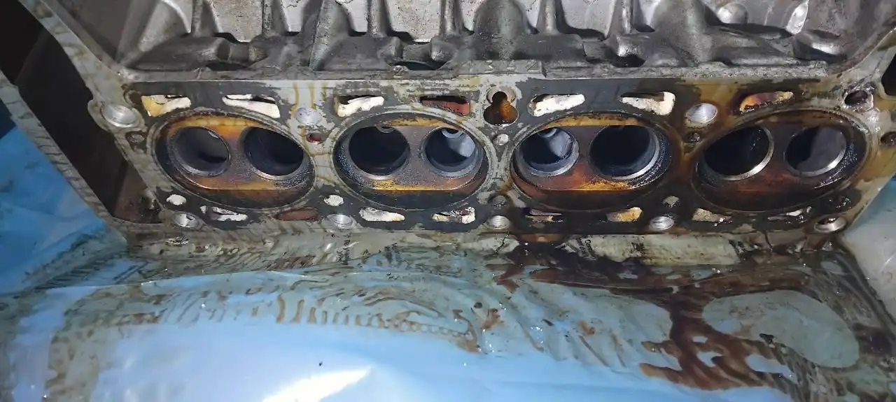 Продам ГБЦ ВАЗ 21214 от Шнивы - Двигатель (Запчасти) в Чебоксары