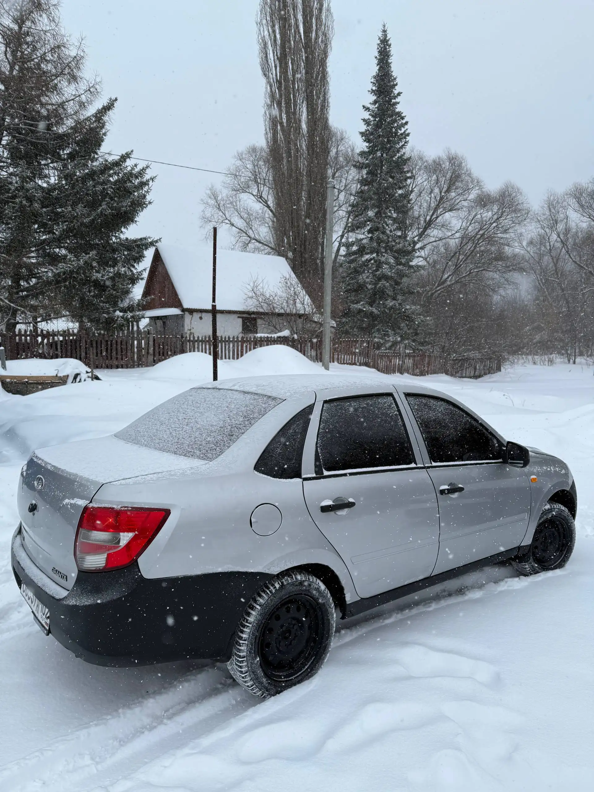 Lada Granta 2013 года в хорошем рабочем состоянии - Легковые автомобили (Авто) в Чебоксары