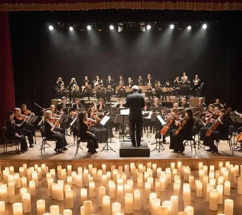 Световое шоу с оркестром. Музыка чувств в сиянии свечей! - Концерт в Чебоксары