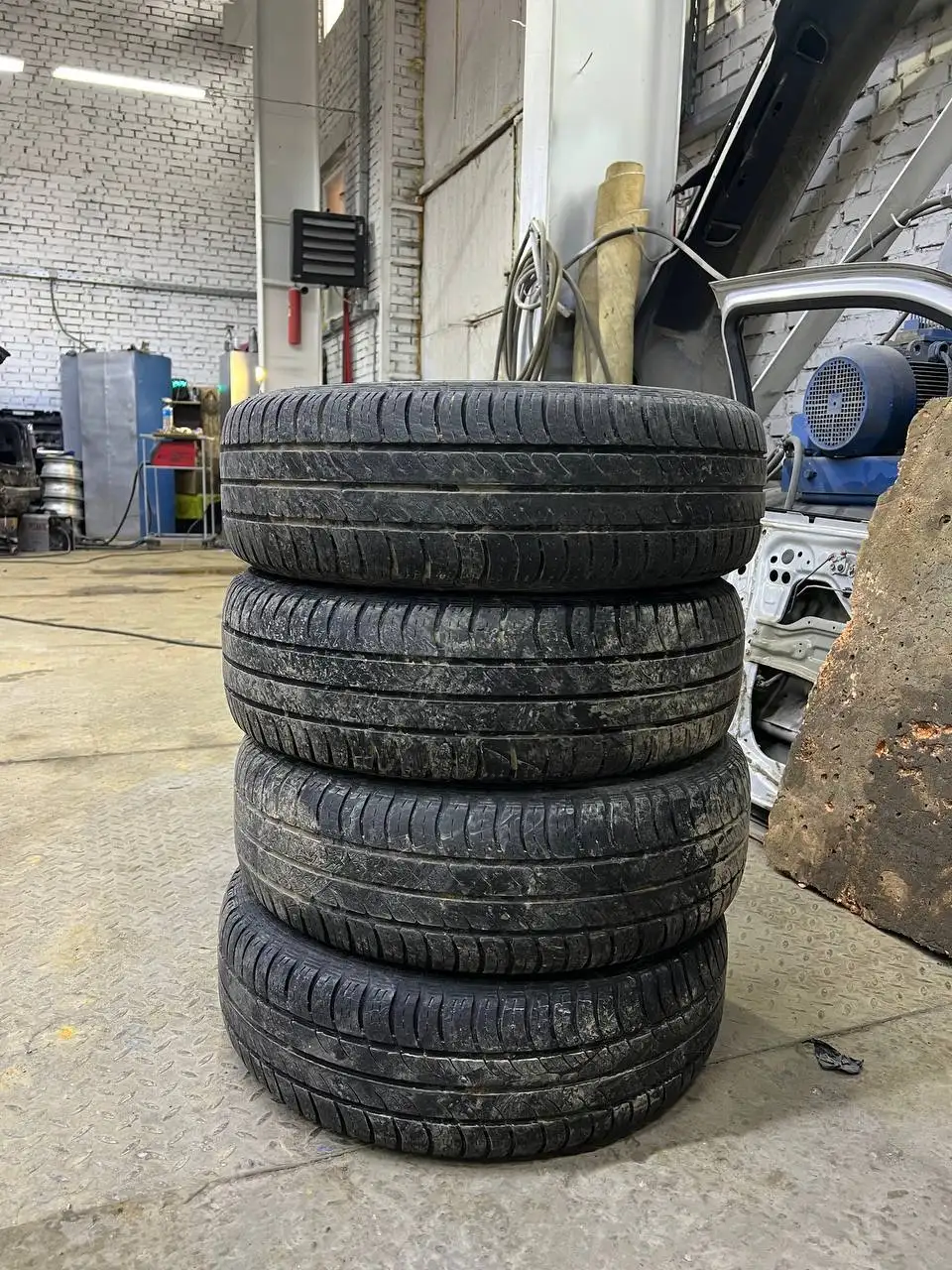 Резина мягкая 185/65 R15 - Шины (Запчасти) в Чебоксары