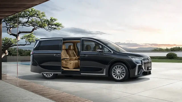 Премиальный гибридный минивэн VOYAH МЕЧТА/DREAM - Минивэны в Чебоксары