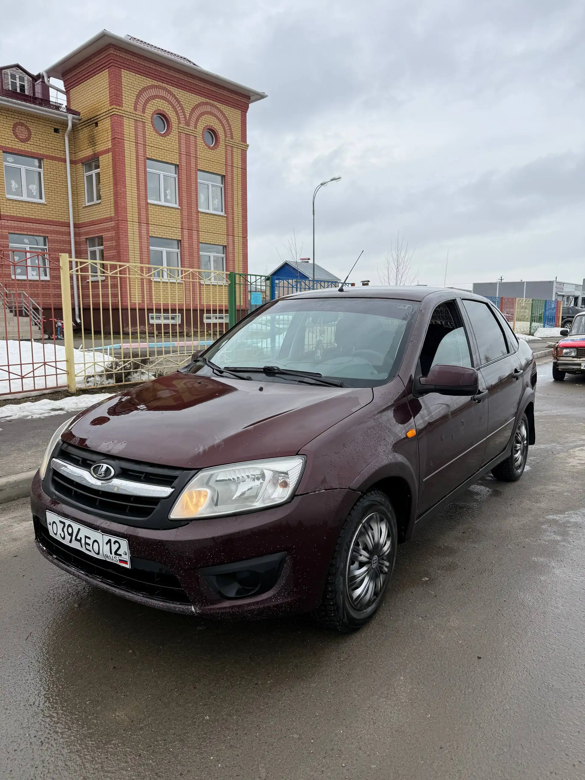 Продажа Лада Гранта 2013 года - Легковые автомобили (Авто) в Йошкар-Ола