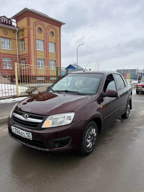 Продажа Лада Гранта 2013 года - Легковой автомобиль в Йошкар-Ола