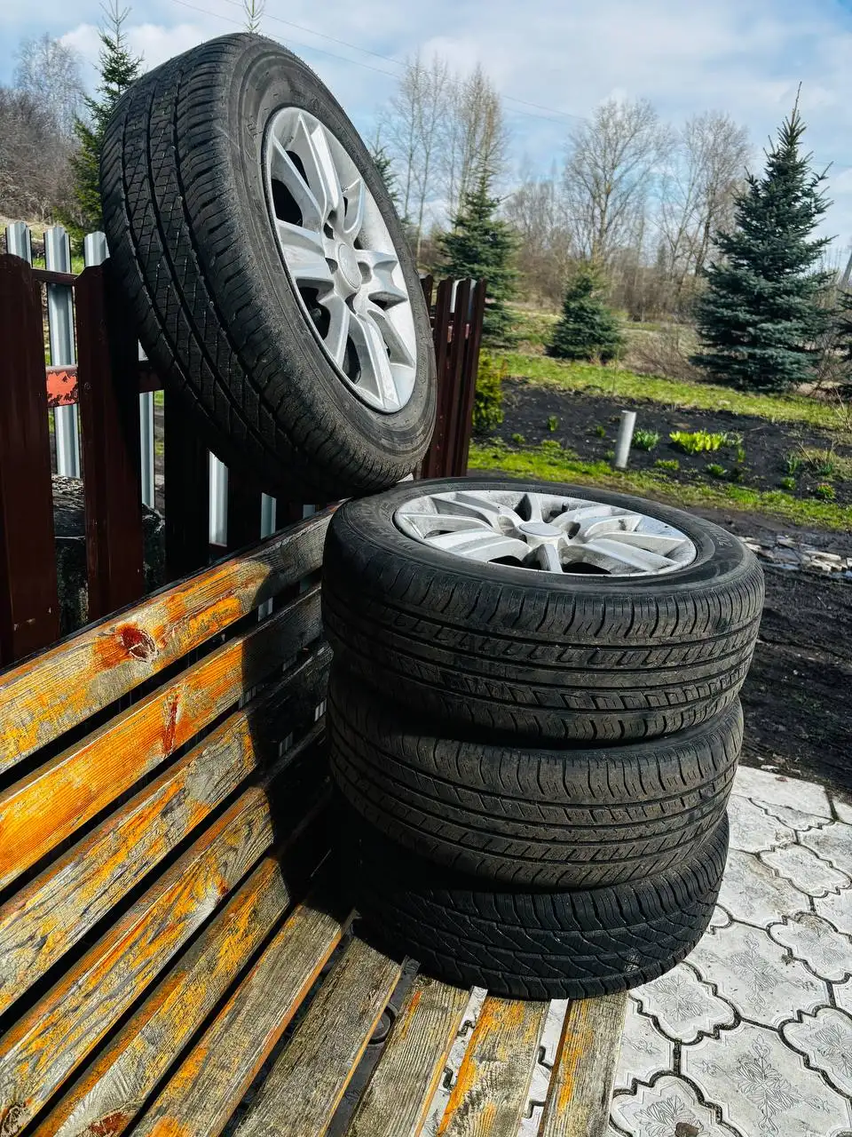 Продам 4 колеса в сборе - Шины и диски (Авто) в Чебоксары