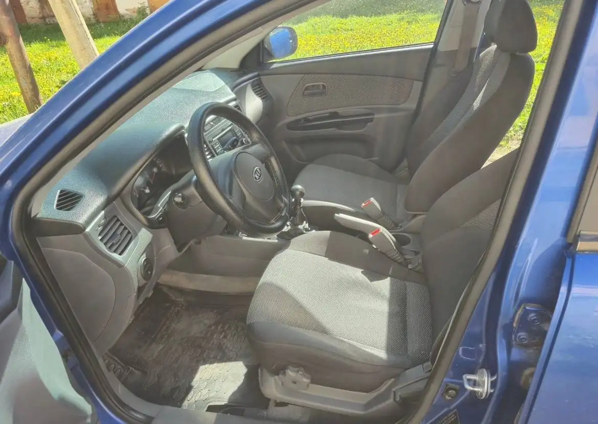 Продажа Kia Rio 2010 г. - Легковые автомобили (Авто) в Канаш