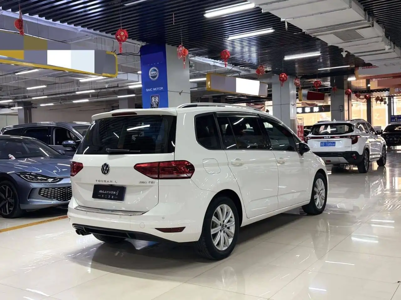 Volkswagen Touran-L 2022 - Минивэн (Авто) в Чебоксары