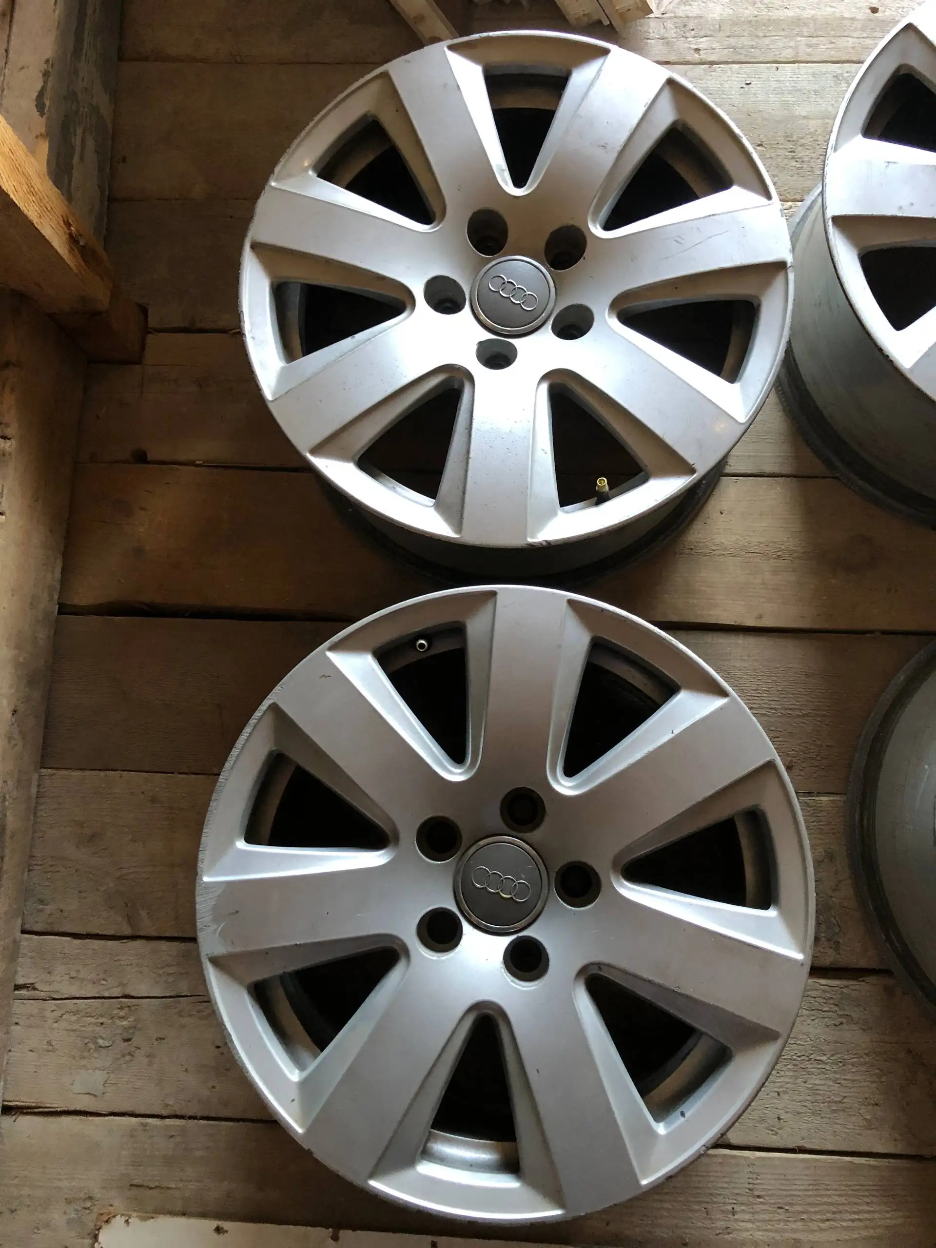 Продаю литые диски на Audi - Запчасти и аксессуары (Авто) в Чебоксары