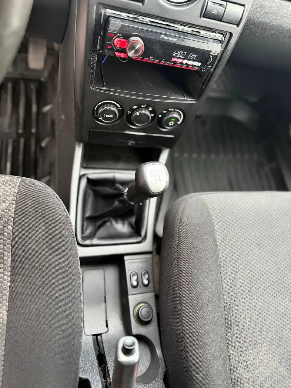 Lada Priora 2011 Luxe - Легковые автомобили (Авто) в Чебоксары