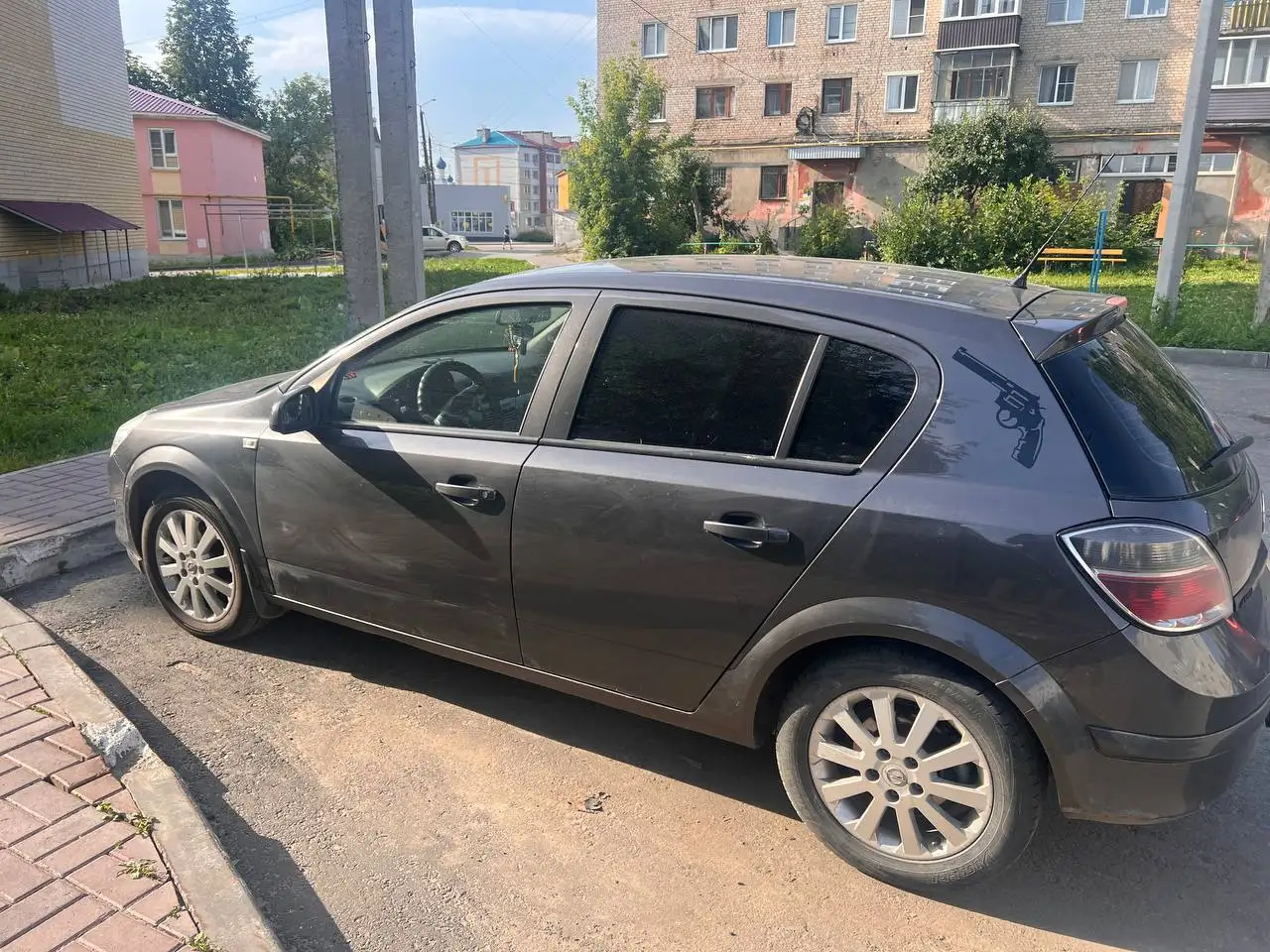 Opel Astra 2010, 1.6 - Легковые автомобили (Авто) в Чебоксары