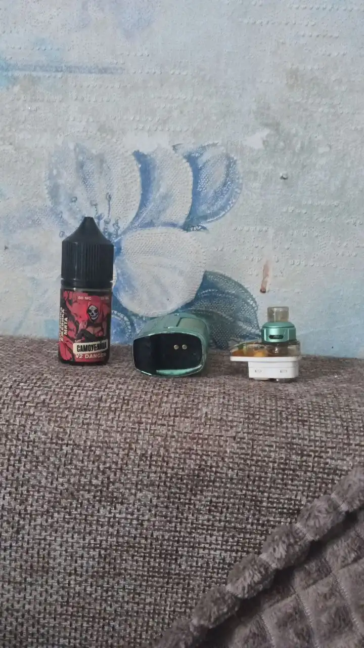 Продам Хиро 2 с жижей - Вейпы и электронные сигареты (Электроника) в Оренбург