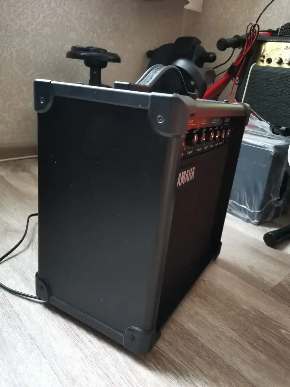 Гитарный комбоусилитель Yamaha GA15II
