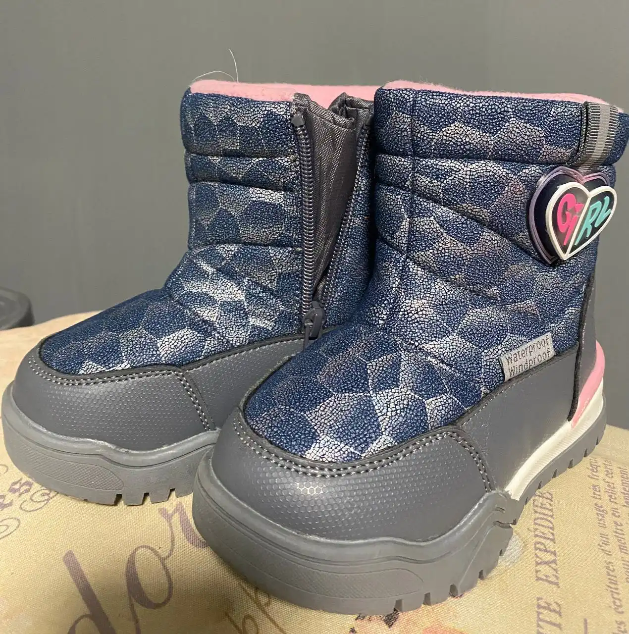 Продам детские зимние сапоги 25 размера