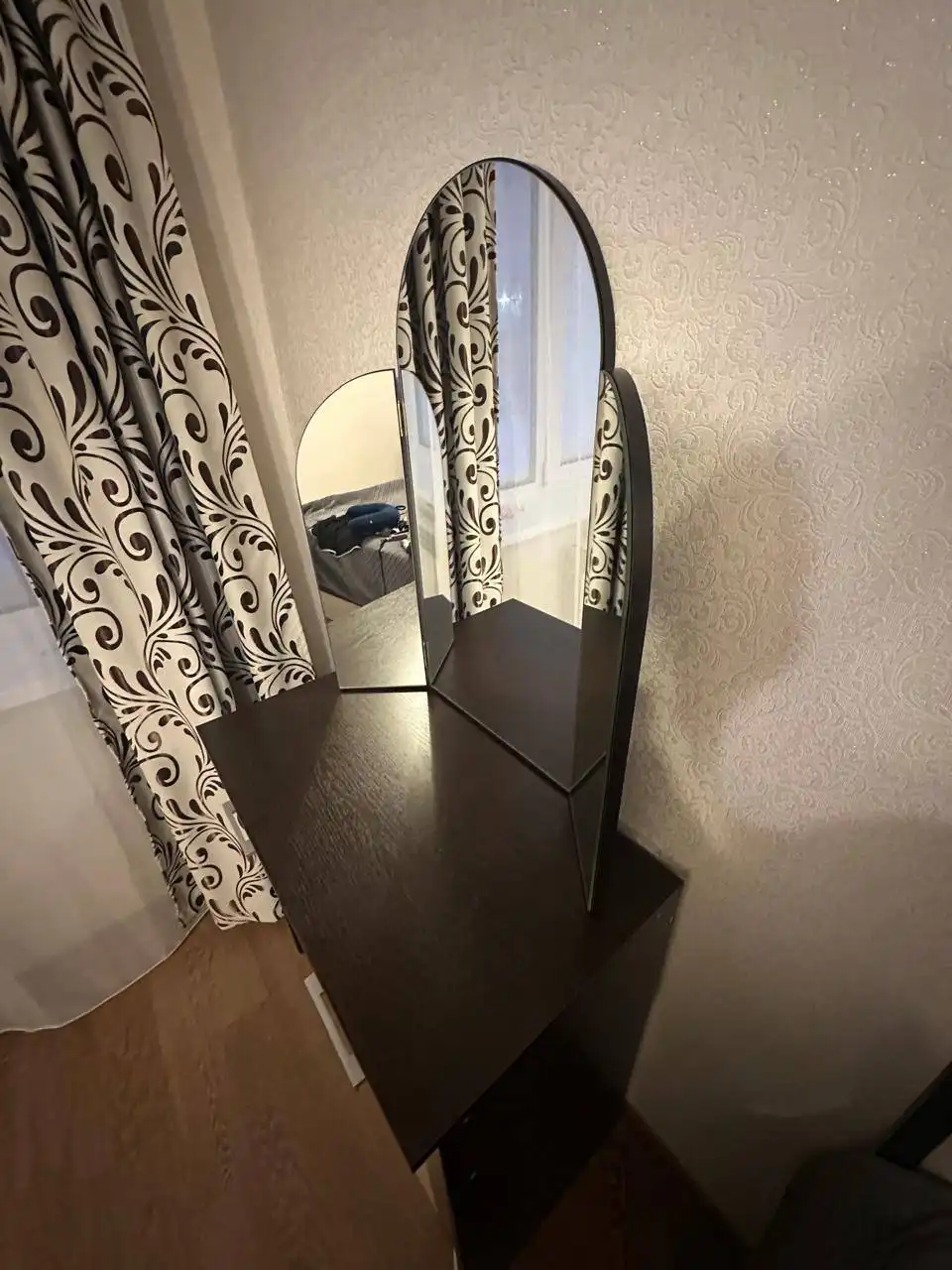 Продажа трюмо и монитора при переезде