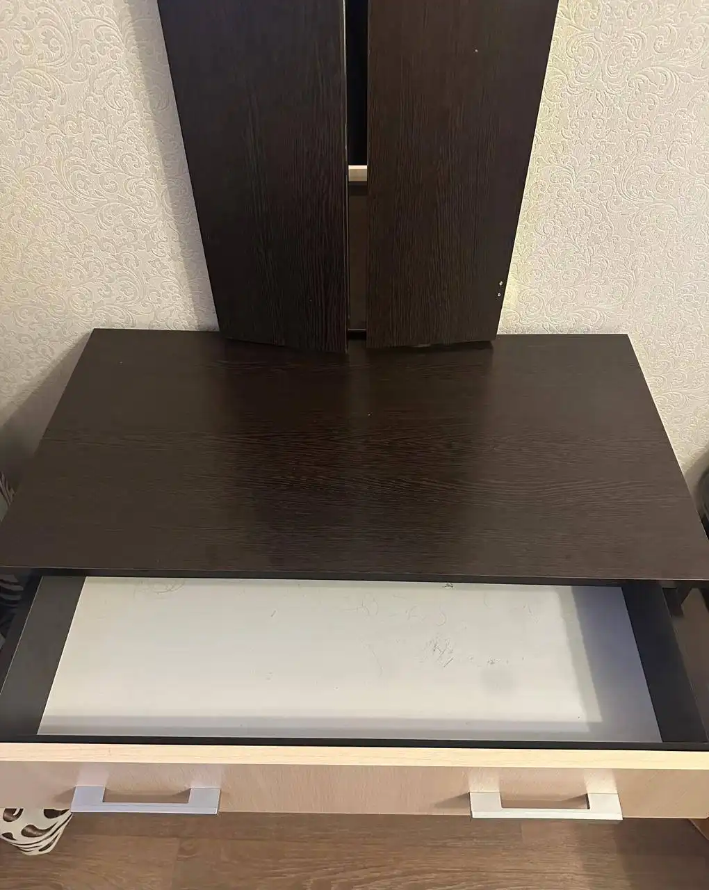 Продажа трюмо и монитора при переезде