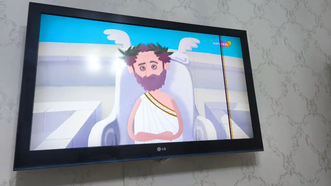 Телевизор с небольшим дефектом