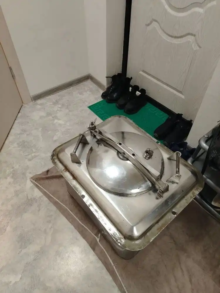 Пищевой военный бак толщиной 2мм