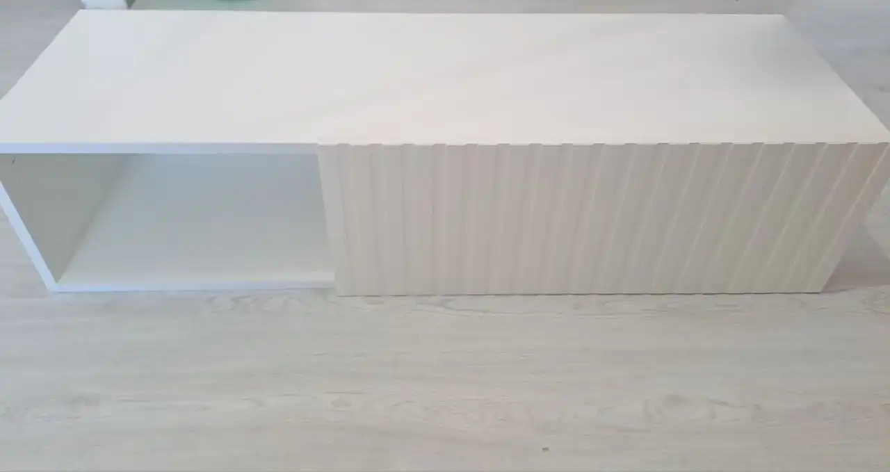 Продается тумба под ТВ с доводчиком