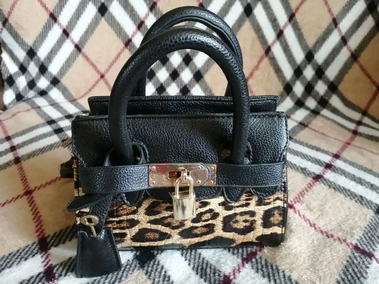 Продам мини сумочку