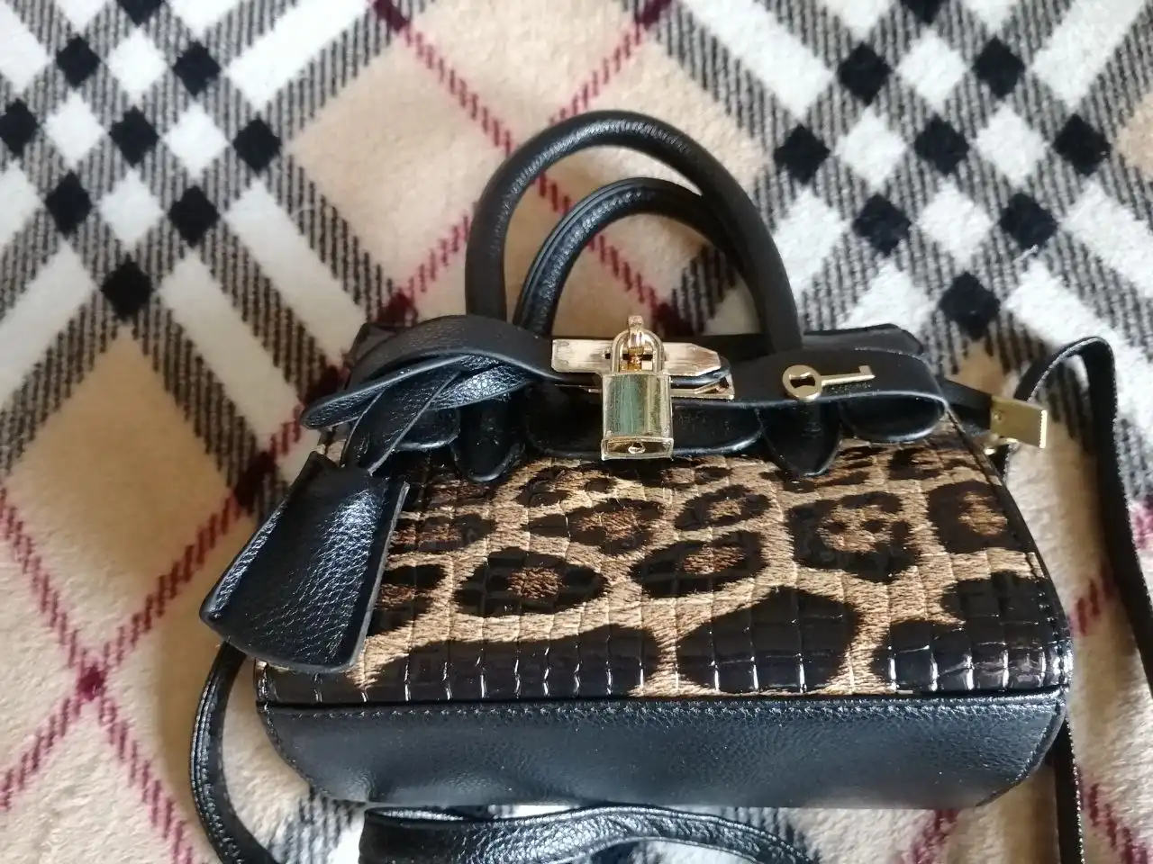 Продам мини сумочку