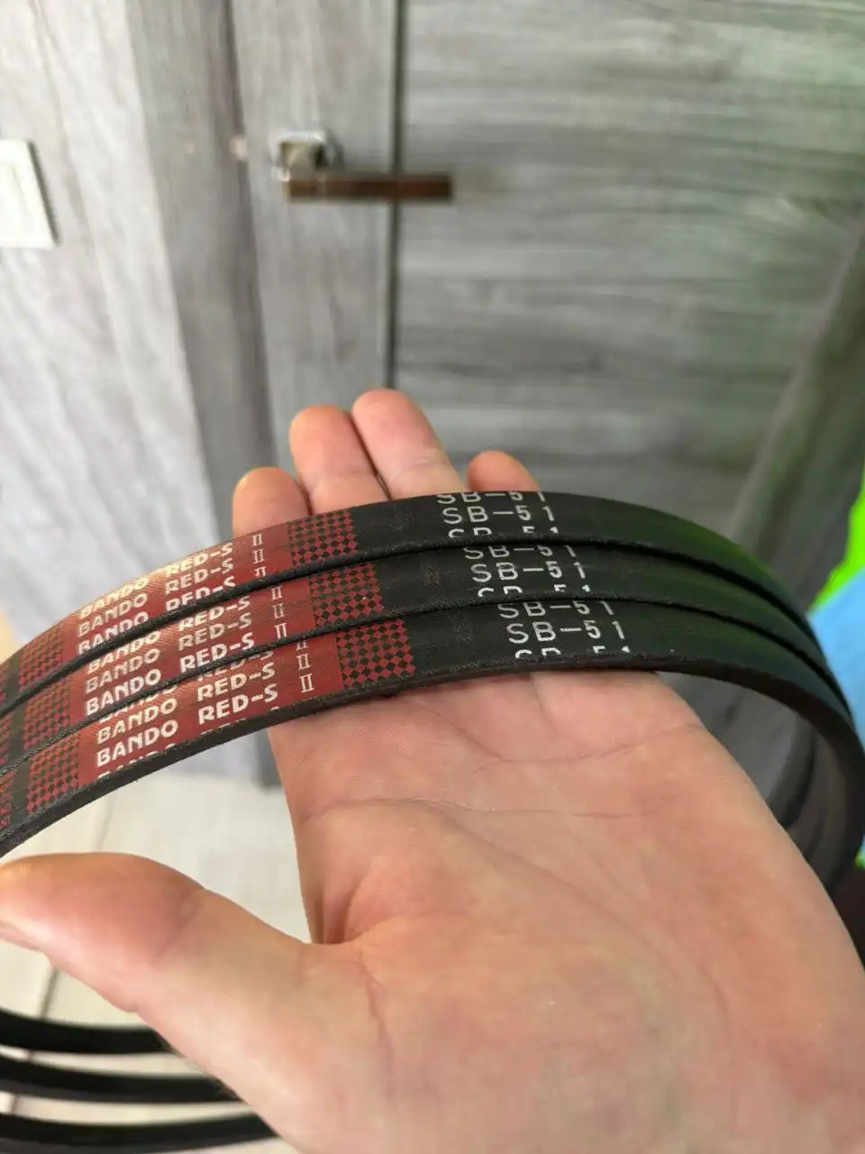 Продам новые ремни на снегоротор