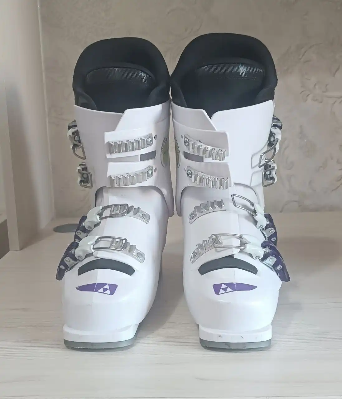 Женские горнолыжные ботинки Fisher