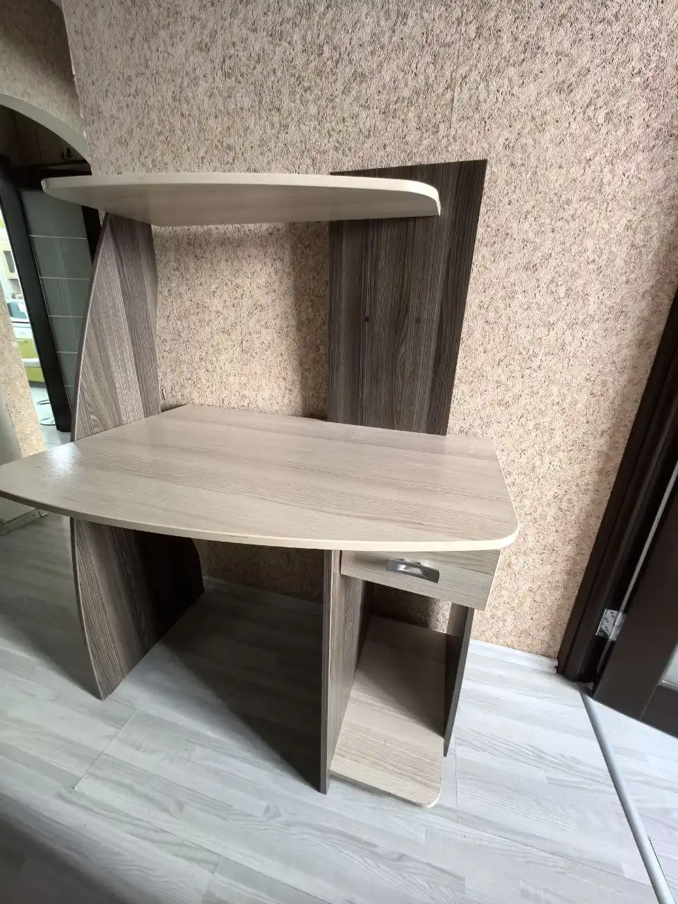 Продам стол