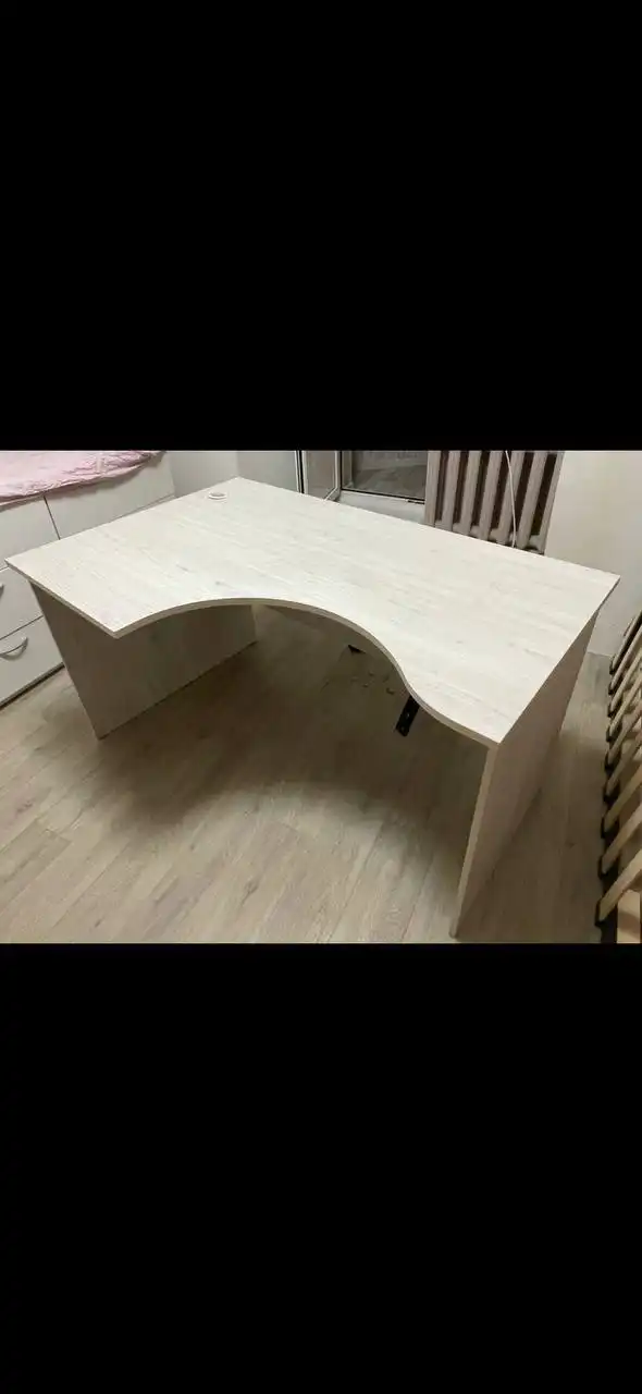 Продажа компьютерного стола б/у