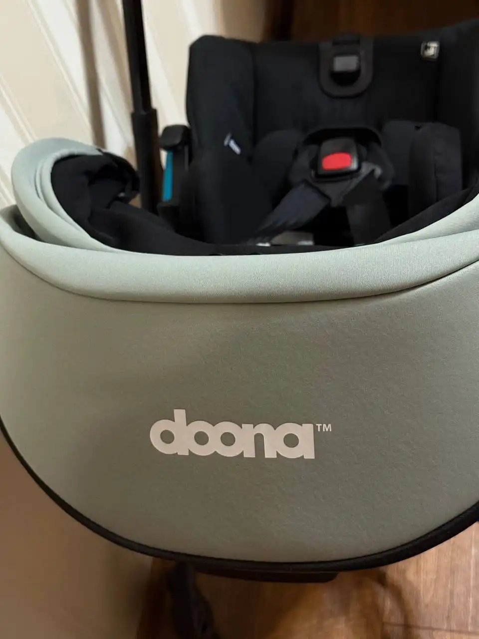 Автокресло-коляска Doona X 2025 года в идеальном состоянии